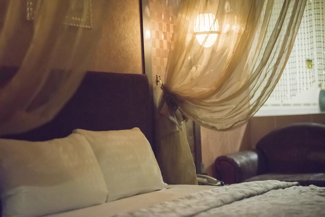 Alexander Motel Kaohsiung Extérieur photo